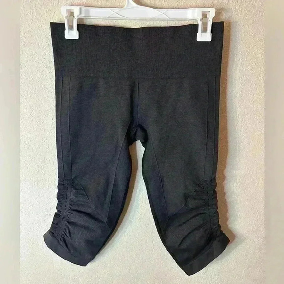 Lululemon In The Flow Crop Heathered Deep Coal Sz 6 - Picture 3 of 5